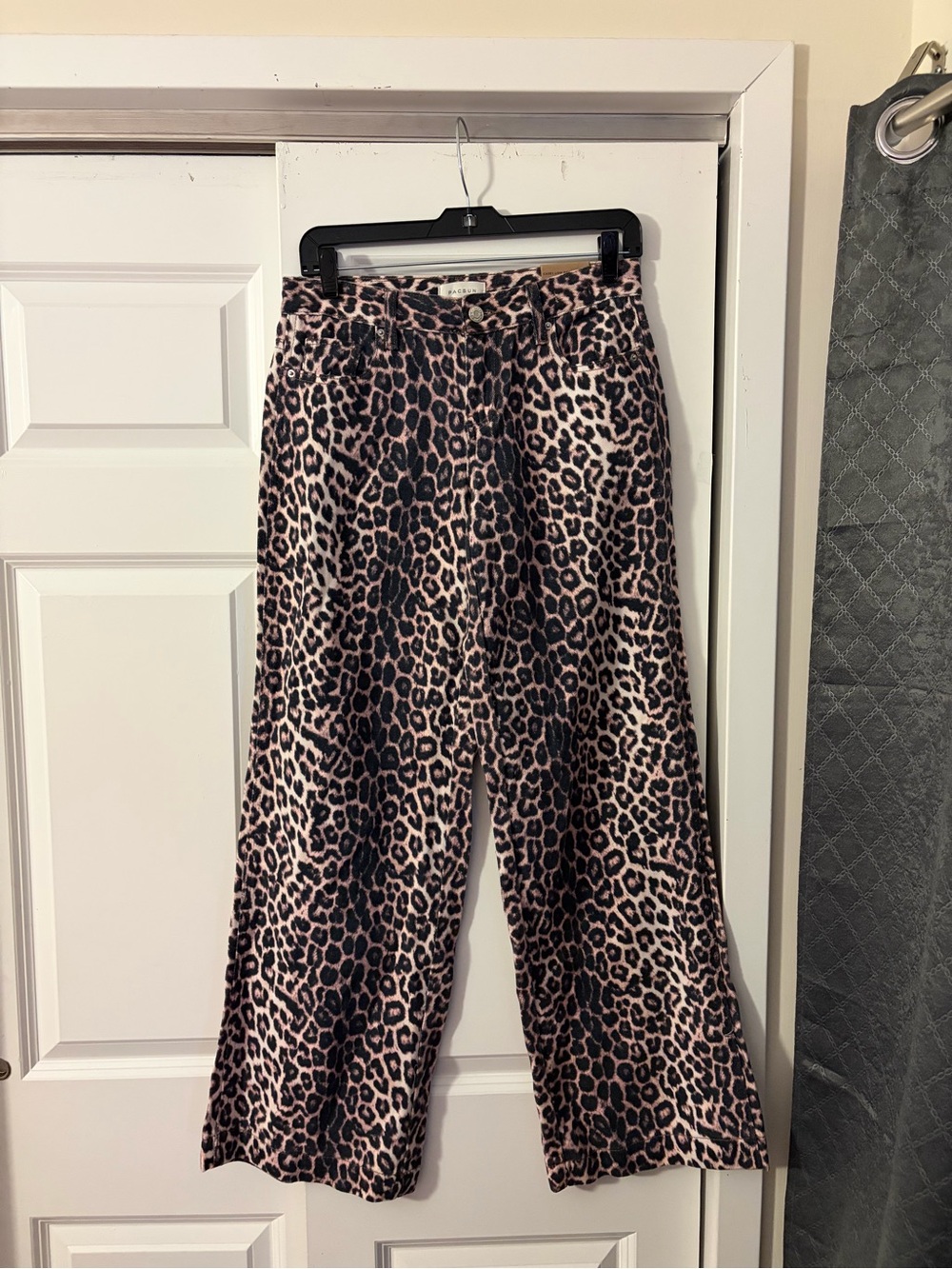 🐆PacSun Casey Low Rise Baggy Leopard Pants 🐆